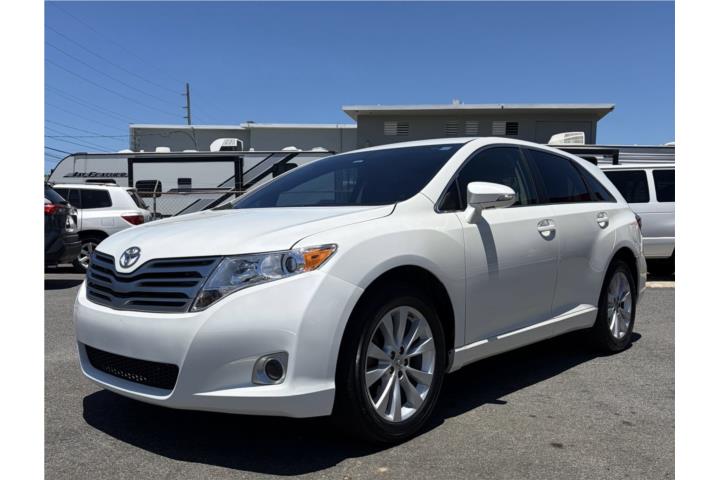 Toyota Venza LE 2013