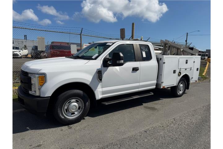 FORD F-250 2017 XLT 6.2 SERVICE BODY