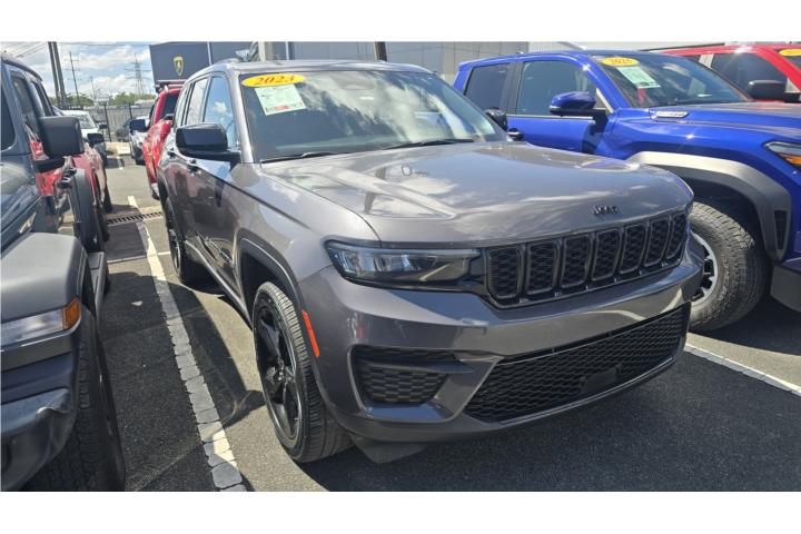 Jeep Grand Cherokee Altitude 2023 $26,995
