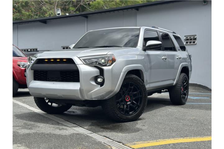 Toyota 4Runner SR5 2022