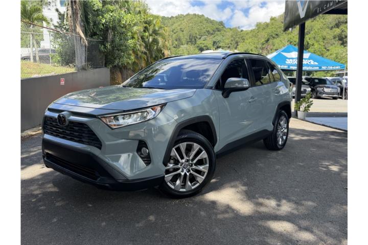 Toyota RAV4 XLE Premium 2021
