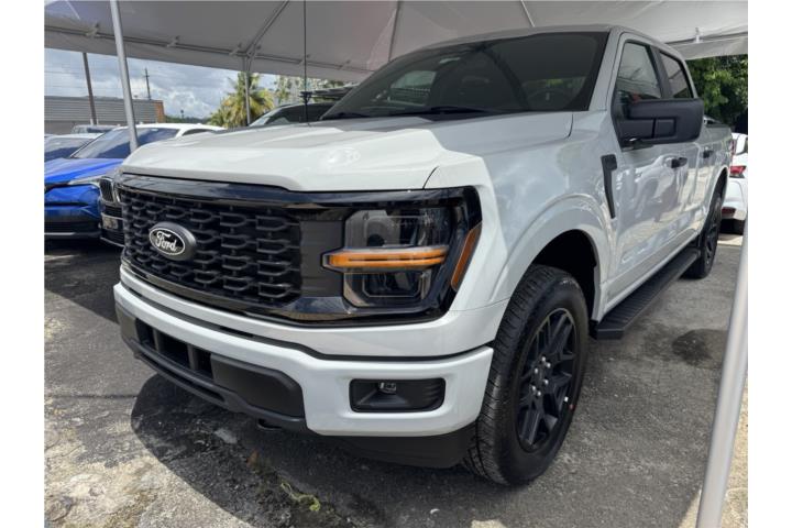 FORD F-150 SXT 4X4 2024