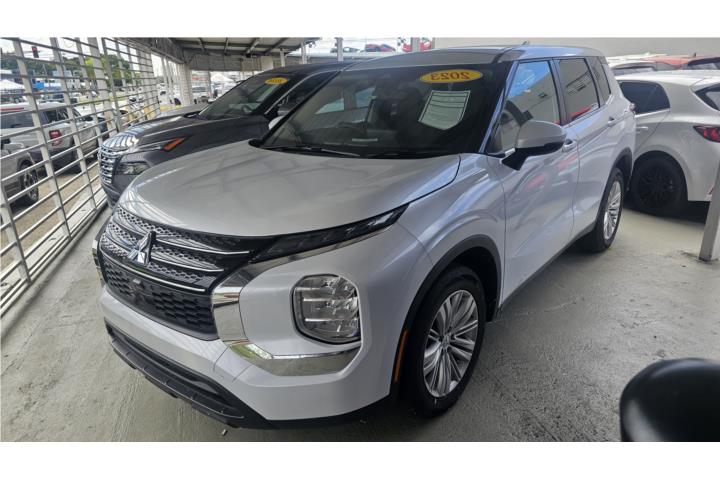 MITSUBISHI OUTLANDER 2023