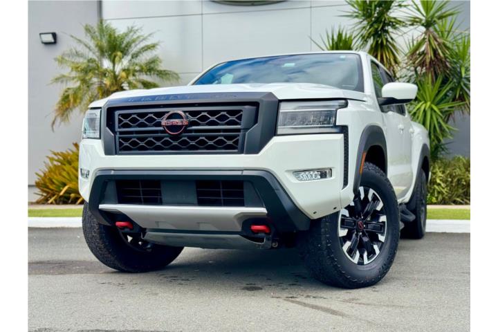 NISSAN FRONTIER PRO4X  SOLO 7K MILLAS