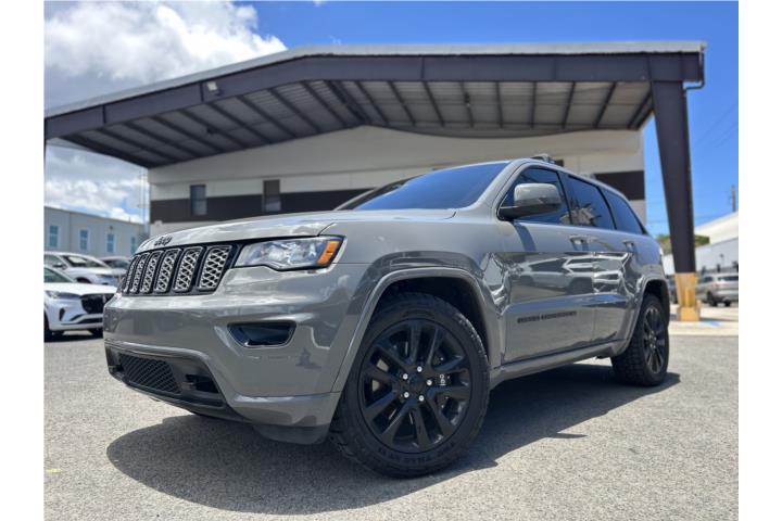 2022 Jeep Grand Cherokee Altitude, 34k millas