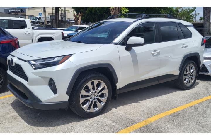 2023 TOYOTA  RAV 4  XLE PREMIUM