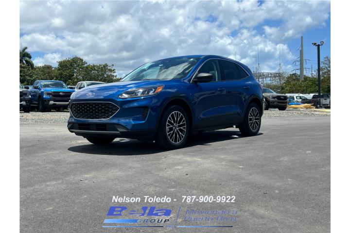 Ford Escape PHEV 10k millas ($400 pago aprox)