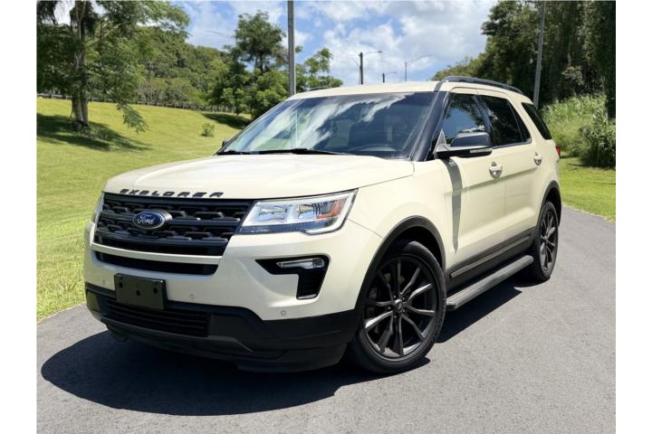 2018 Ford Explorer XLT/ Solo 61k millas