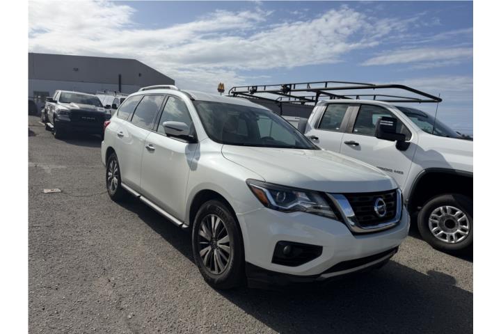 NISSAN PATHFINDER SL 2017 40K MILLAS