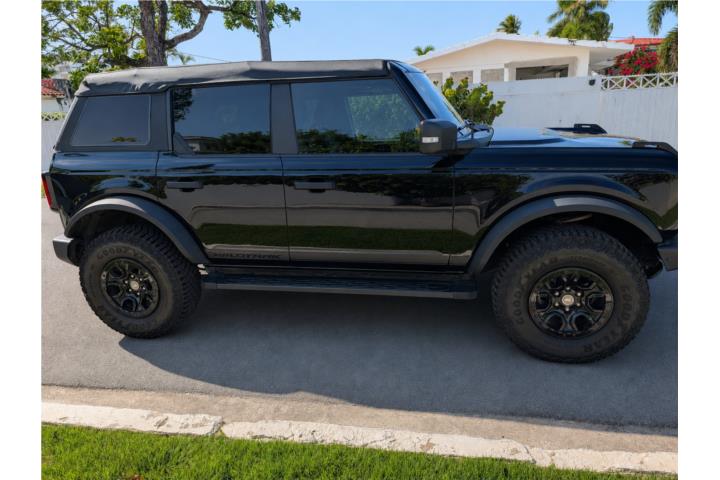 2023 Ford Bronco Wildtrak 4x4  Hard/Soft top
