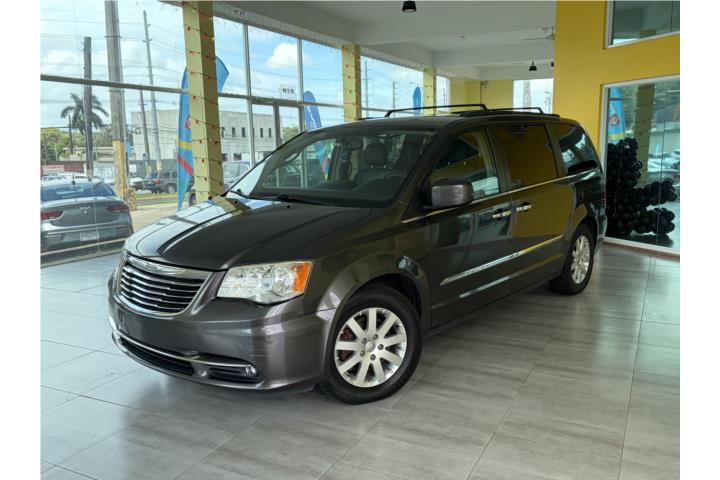 CHRYSLER TOWN COUNTRY 2015 #5639