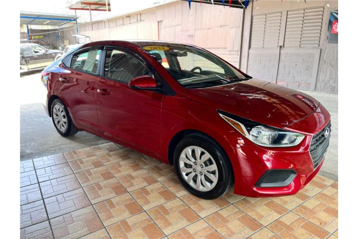 Hyundai Accent 2022  $12,995.