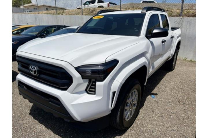 TOYOTA TACOMA