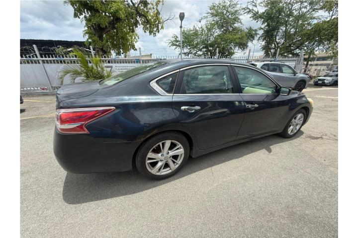 Nissan Altima 2013 $2495