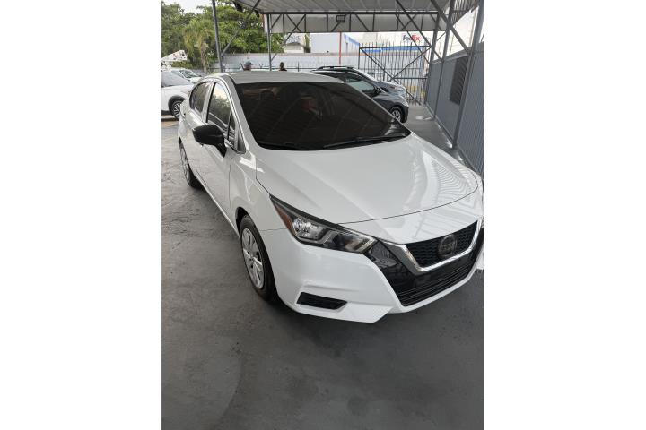 Nissan versa 2020 standar