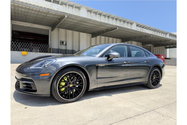 Porsche Panamera 4 E-Hybrid