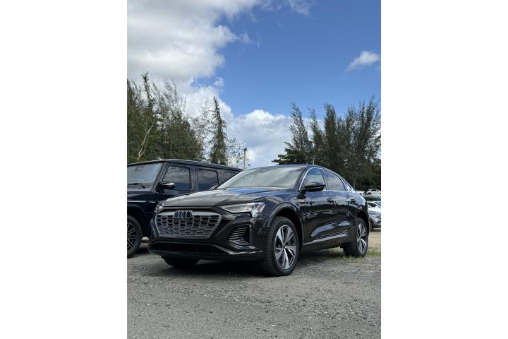 Audi Q8 Sportback etron 2024