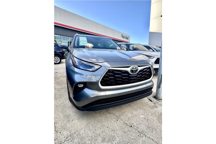 Toyota Highlander XLE AWD