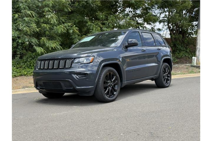 JEEP GRAND CHEROKEE 2017! SOLO 31K MILLAS!