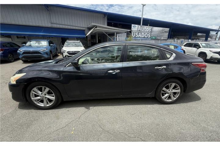 Nissan Altima 2013 $2,500