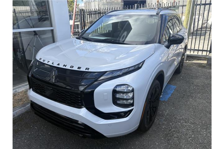 Mitsubishi Outlander GTSR Black Edition