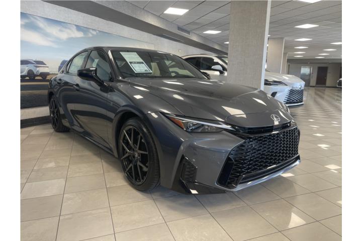 Lexus IS350 F-Sport Design 2026