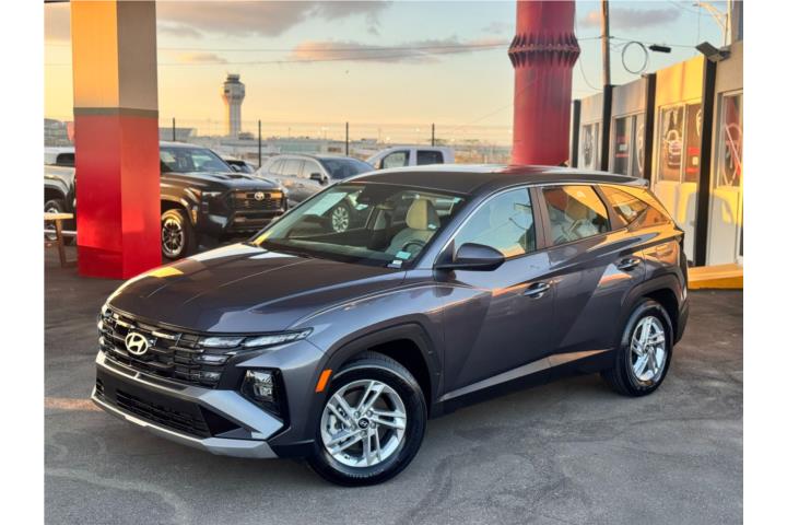 HYUNDAI TUCSON SE INTERIOR CLARO