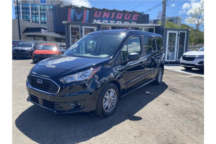 2023 Ford Transit Passenger Van XLT