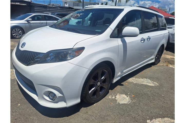 Toyota Sienna 2014