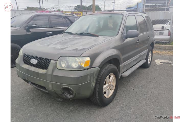FORD ESCAPE 2005 LIQUIDACIÓN