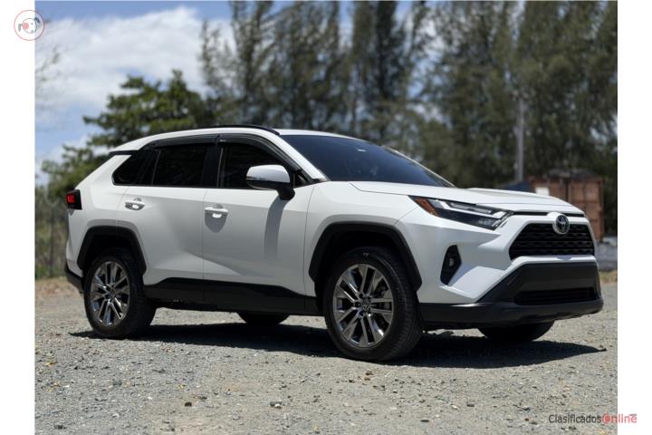 TOYOTA RAV4 XLE PREMIUM