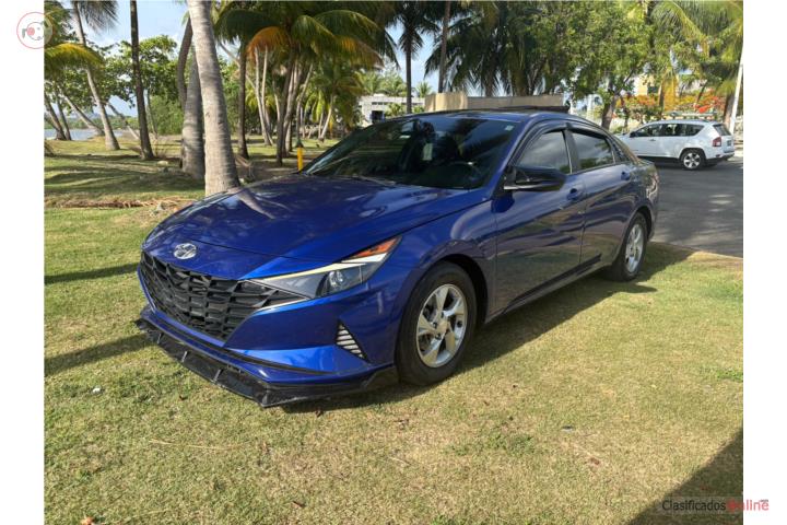 Hyundai Elantra SE 2023  $18,995 32k millas