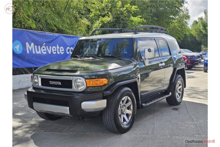 TOYOTA FJ-CRUISER / NO LA DEJES PASAR