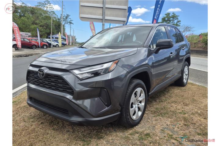 Toyota Rav4 LE 2024 como nueva!