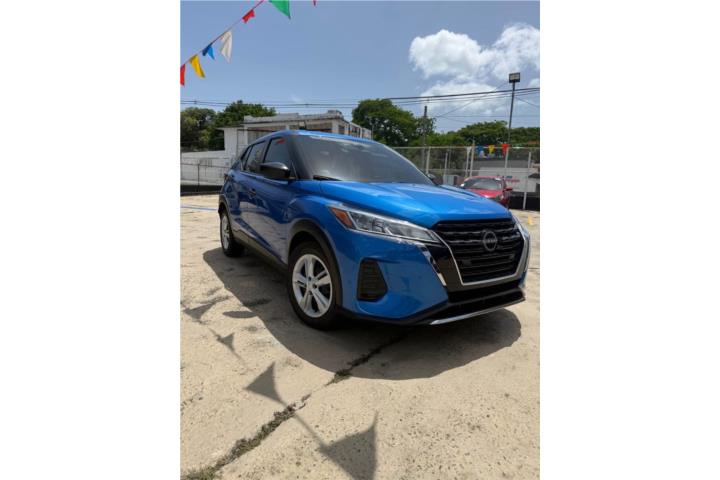 NISSAN KICKS SV ESPECTACULAR