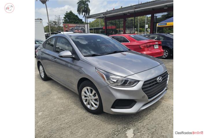 HYUNDAI ACCENT 2013 35k MILLAS.
