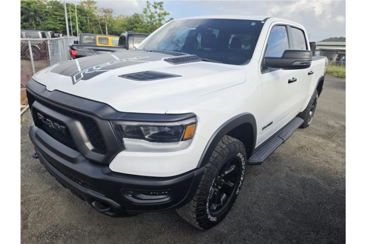 REBEL NIGHT V8 HEMI 4X4 BLANCA 14K DESDE 799!