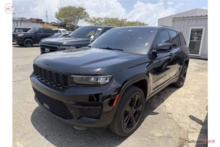 JEEP GRAND CHEROKEE ALTITUDE 2023 EN OFERTA