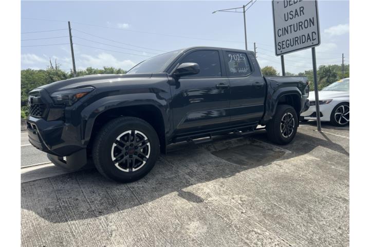 TOYOTA TACOMA TRD SPORT 2025