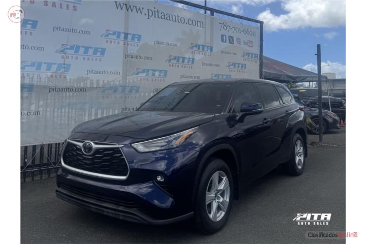 2022 Toyota Highlander LE FAMILIAR