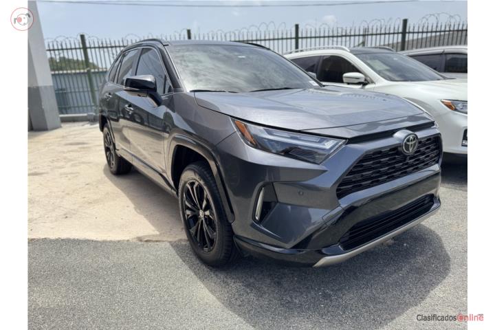 Toyota RAV4 XSE 2025