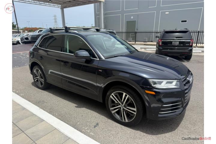 AWD Q5 e quattro Premium Plus 55Tfsi