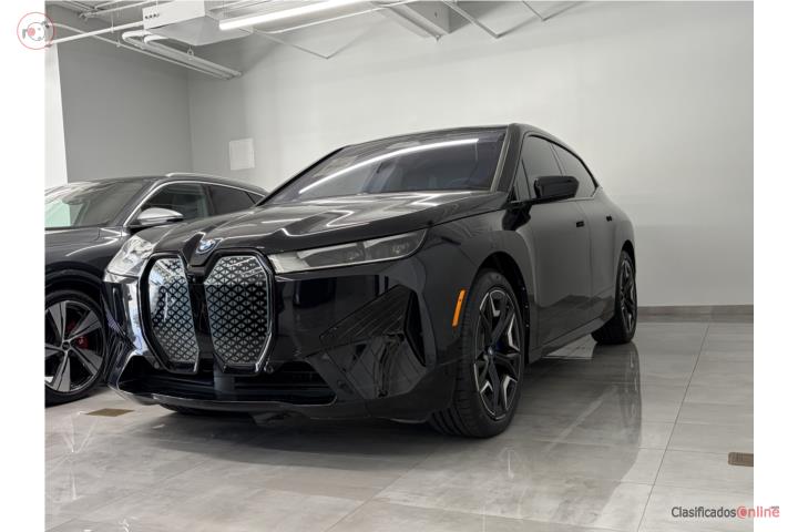 2023 BMW IX xdrive 50 - 20,000 millas