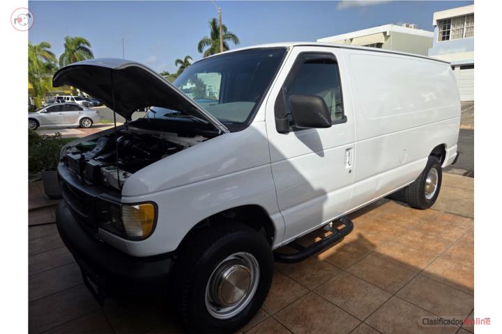 FORD E250 2002