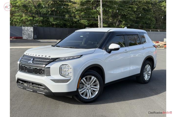 2024 Mitsubishi Outlander ES