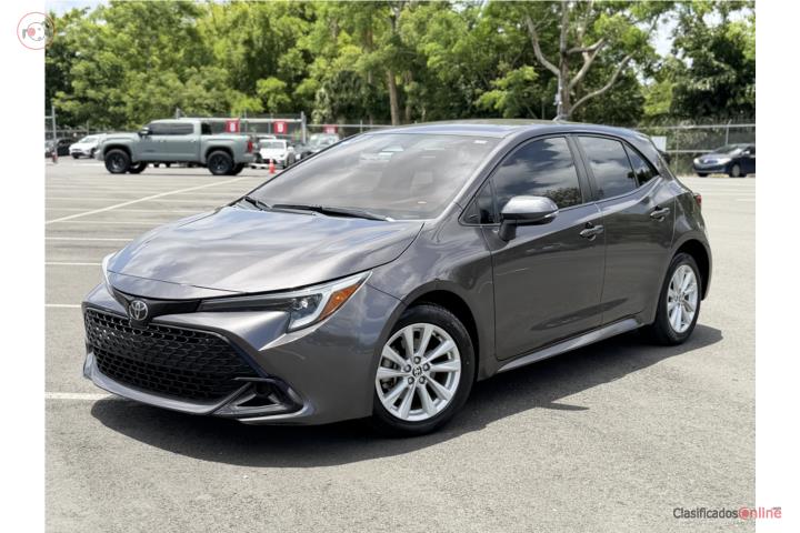 TOYOTA COROLLA HATCHBACK SE