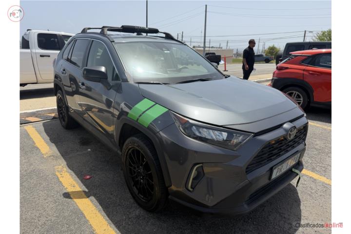 TOYOTA RAV4 LE 2020 EN OFERTA