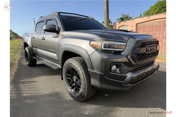 TOYOTA TACOMA TRD SPORT 2017