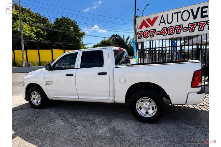 RAM 1500 2021 V6