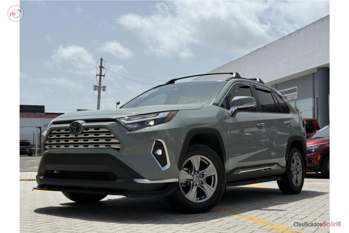 TOYOTA RAV4 XLE PREMIUM 2023